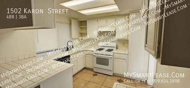 Photo - 1502 Karon St