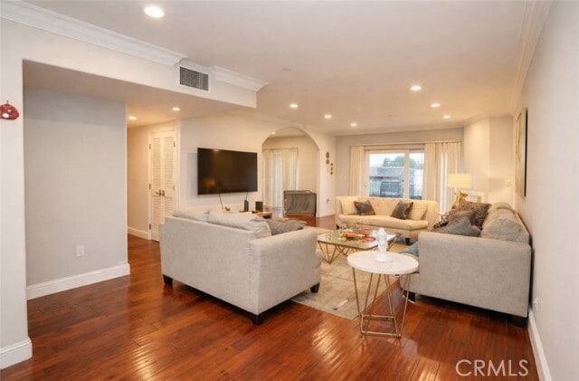 Building Photo - 13037 Moorpark St