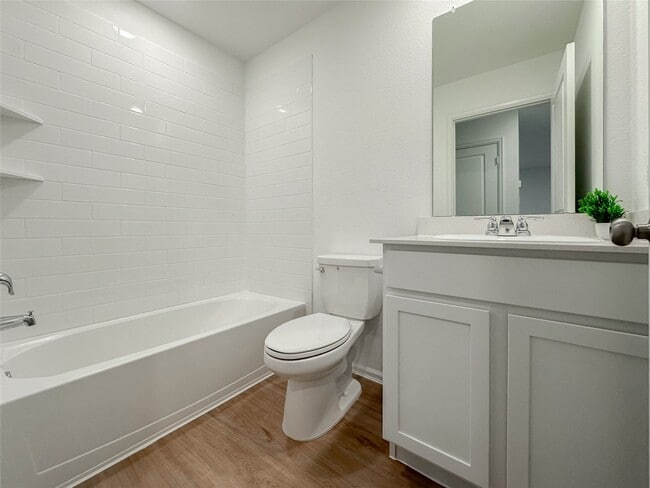 Photo - 1515 Las Cuevas Dr
