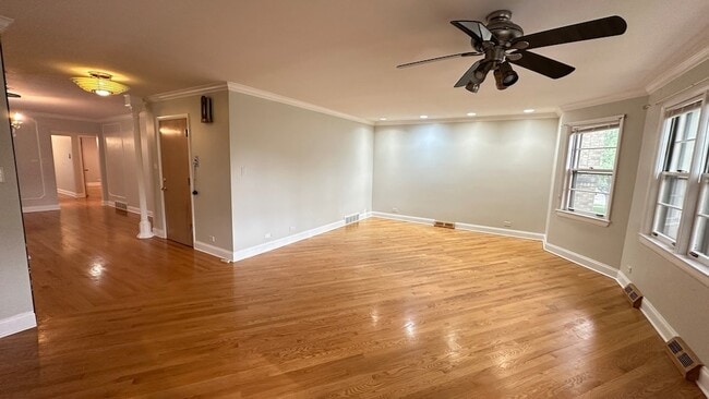 Photo - 5717 N St Louis Ave Unit 2
