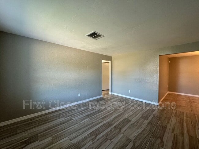 Photo - 3524 Hillside Dr