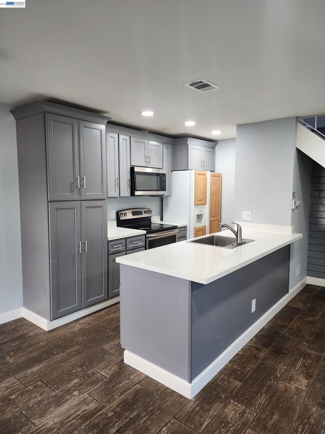 Photo - 4985 N Holt Ave