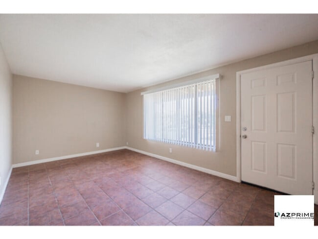 Photo - Inviting 3/2 Phoenix Condo - Premium Upper...