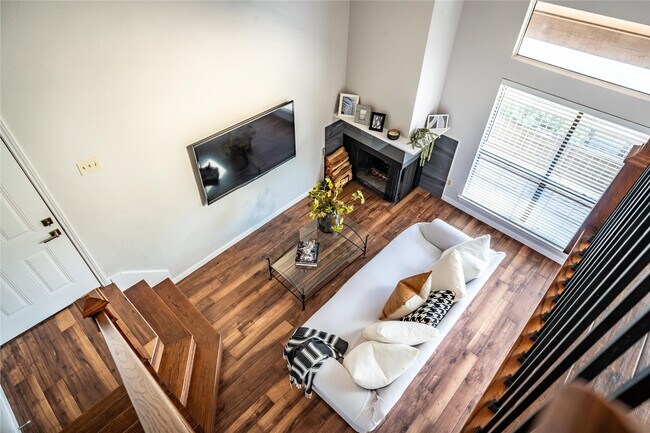 Photo - 8411 Sands Point Dr Unidad True