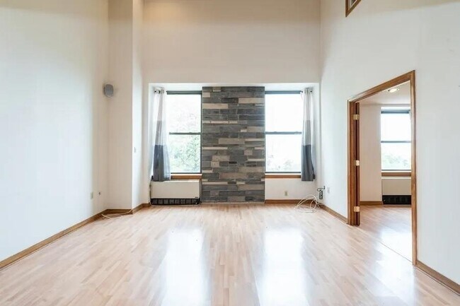 Photo - 1 Greene St Unit 307