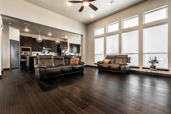 Photo - 210 Sonora Ln