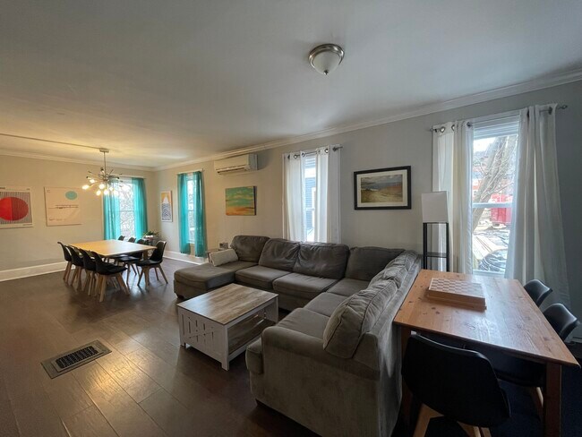 Photo - 108 Ferris Pl Unit 1