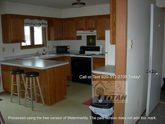 803 Harborview Ct