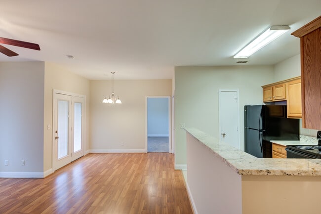 Photo - The Landmark Apartments