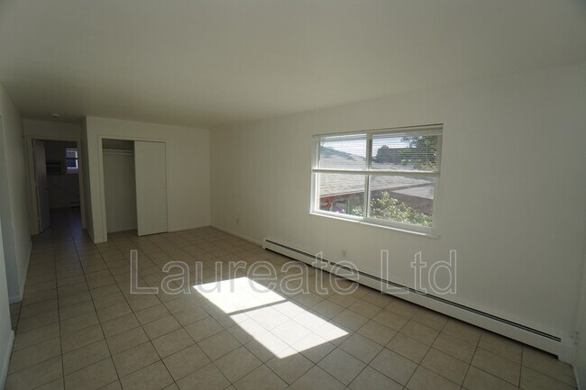 Photo - 641 Fraser St