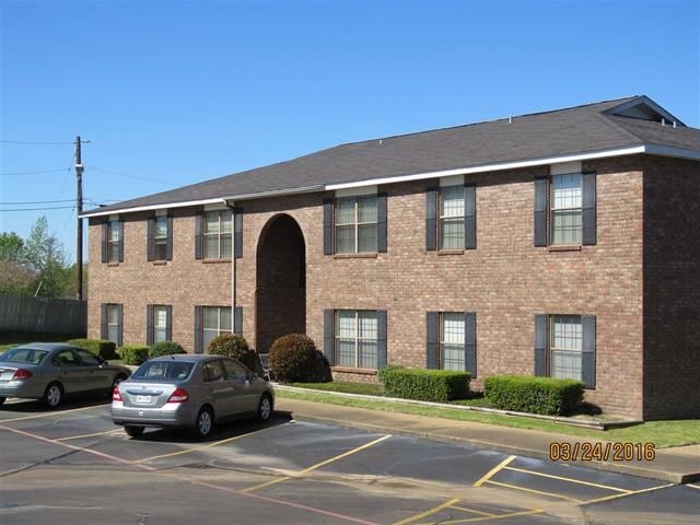 Spring Creek Apartments - Spring Creek Apartments