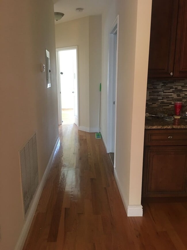 Photo - 97 Tichenor St Unit 1