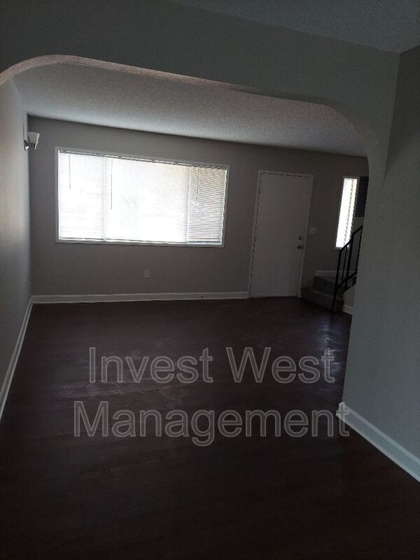 Photo - 3005 E 20th St