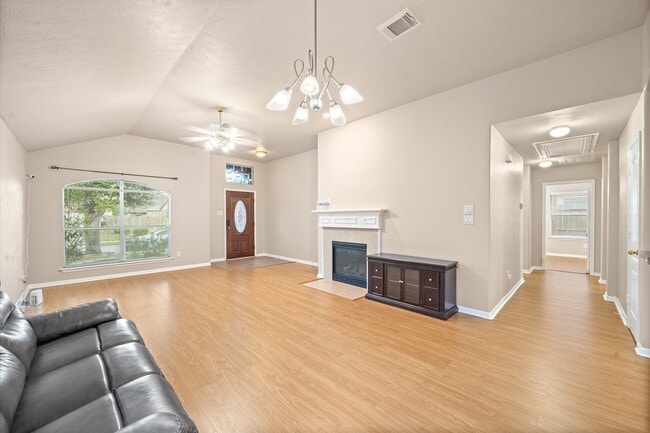Photo - 10315 Kennewick Dr