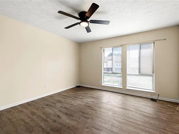 Photo - 3184 Nectarine Cir