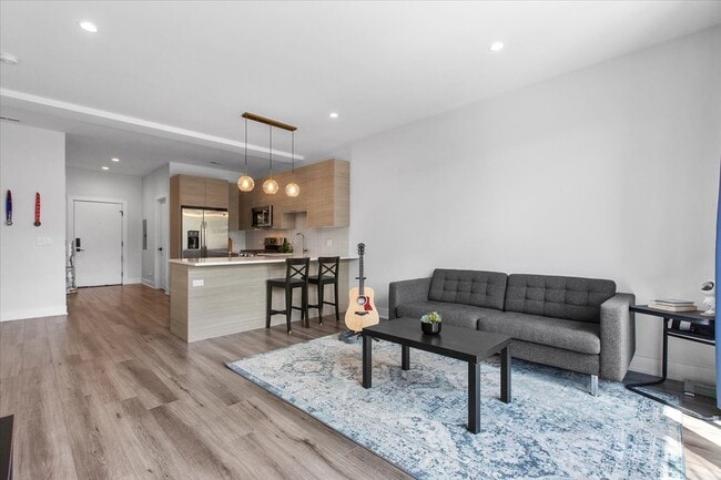 Photo - 35 S Hoyne Ave Condo Unit 2C