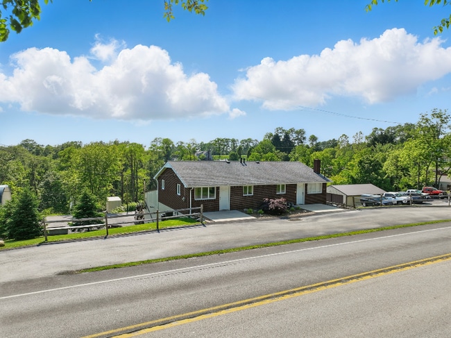 Photo - 1490 Clay Pike