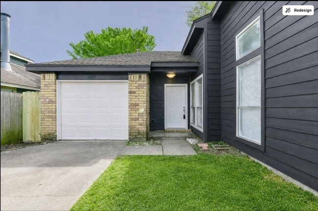 Building Photo - 6325 Southwood Ct N