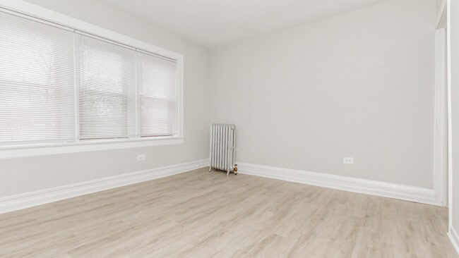 Photo - 2724 W Rosemont Ave Unit 2