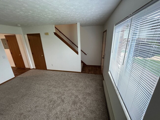 Photo - Spacious 2-Bedroom Living in a Quiet Community! Unidad 1205-C Bunker Hill