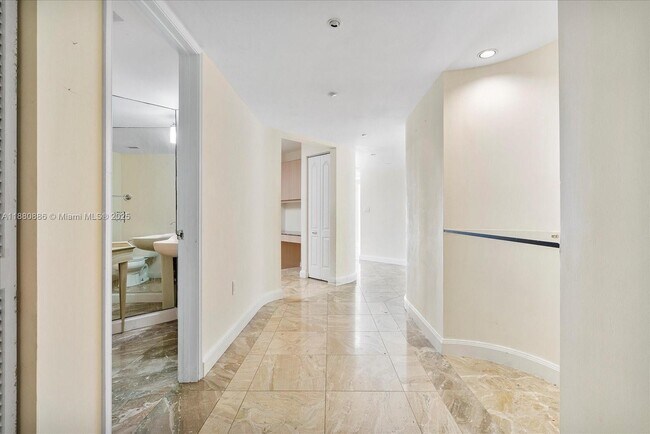 Photo - 5757 Collins Ave Unit 2106