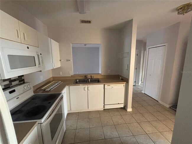 Photo - 533 Villa Del Sol Cir Unit 202