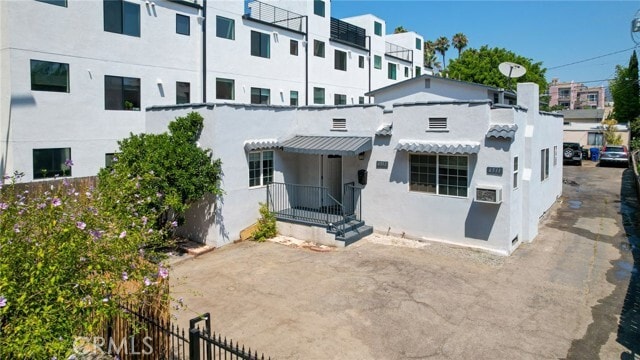 Photo - 6513 Lexington Ave