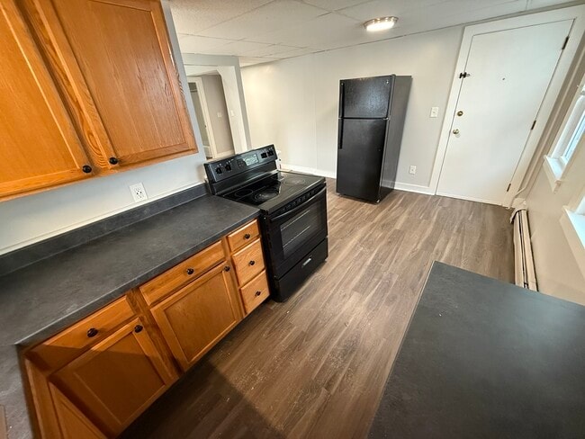 Building Photo - 37 Thompson Street