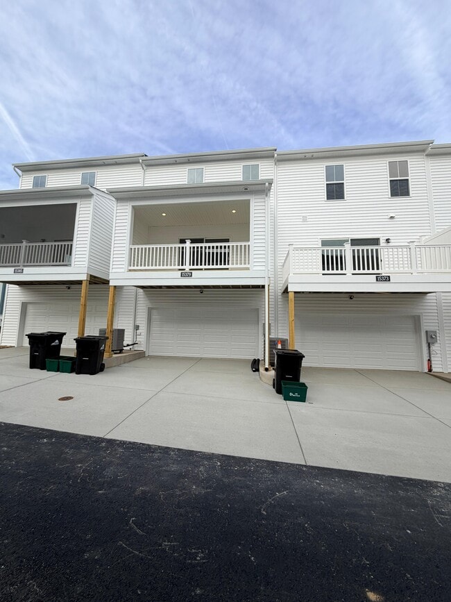 Photo - 15379 Sunray Aly