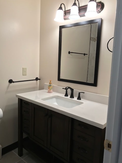 Vanity - 7076 New Yorker Ave Unit 5