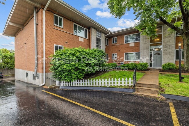 Photo - 7876 Big Bend Blvd Condo Unit B