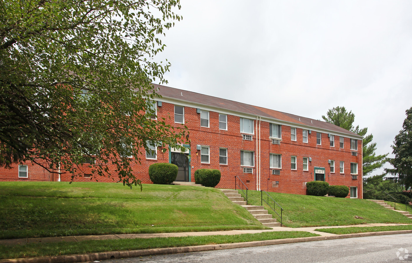 Coventry Manor - Coventry Manor Apartments