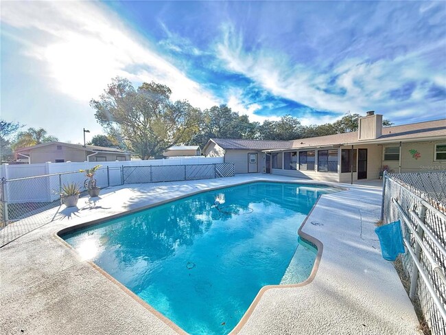 Building Photo - 2503 Woodhaven Ct