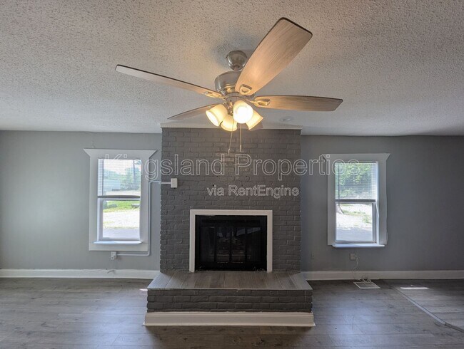 Photo - 9517 West Ave