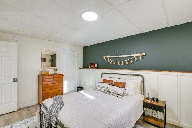 Photo - 2893 Ohio St Unit Downstairs B