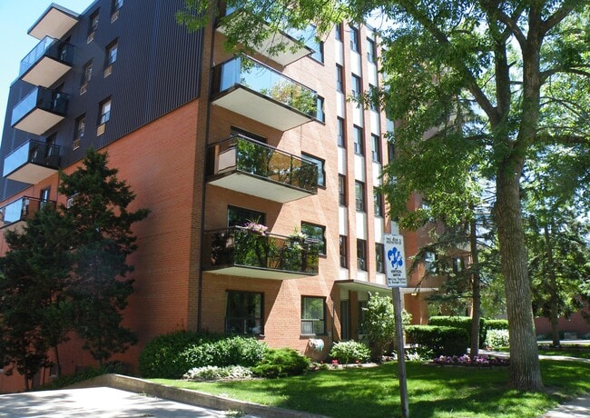 Building - Marine Square West