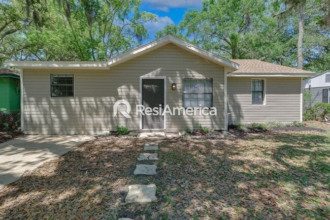Building Photo - 3BR/1B home in Jacksonville