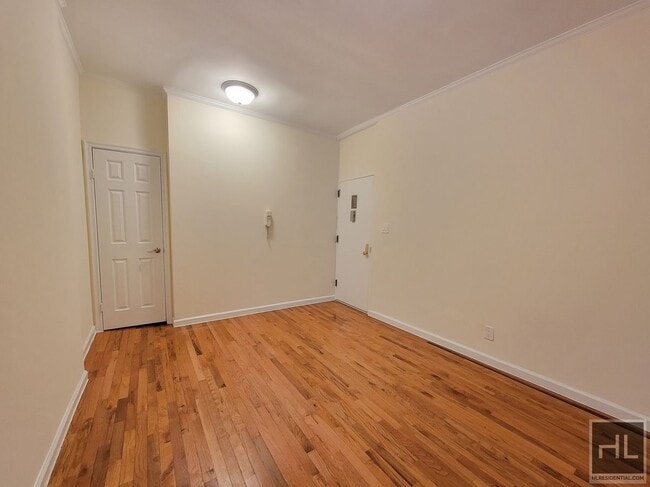 Photo - EAST 38 STREET Unit 3C