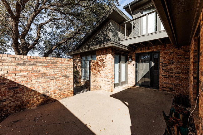 9603 Orlando Ave