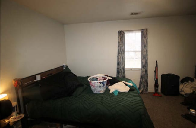 Photo - 1631 Longfield Ave