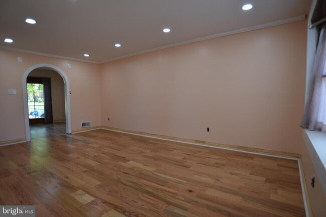 Photo - 4011 Lees Corner Rd