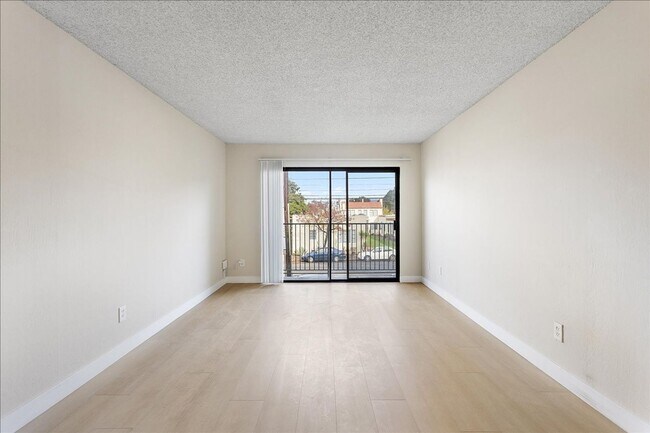 Photo - 2228 Lincoln Ave Unidad 2228 Lincoln Ave #A - LU