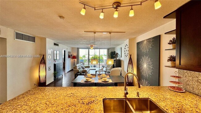 Photo - 3703 NE 166th St Unidad 503