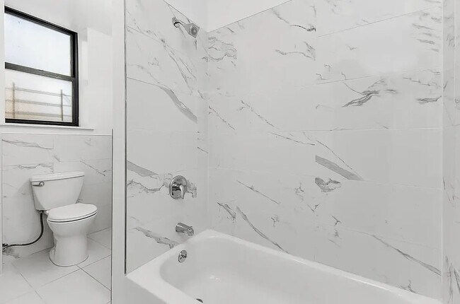 Photo - 274 Mott St Unidad 2F