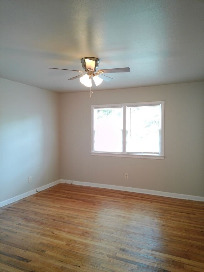 Photo - August move in