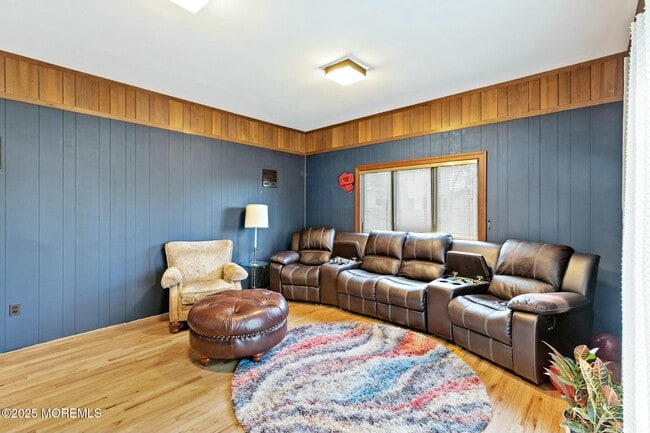399 Golfview Dr
