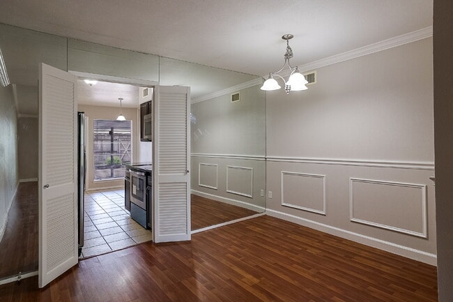 Photo - Updated 2 Bed, 2 Bath Townhome in North Dallas