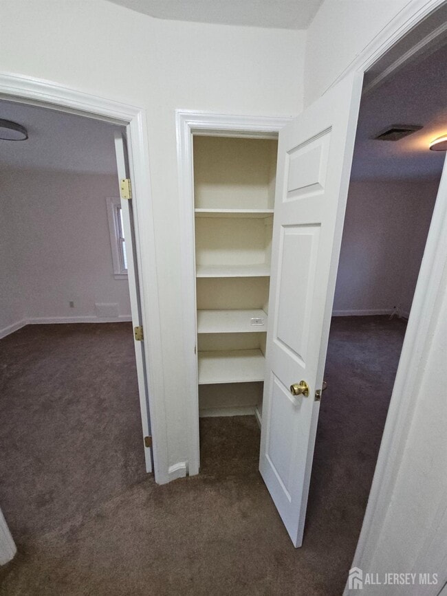 Photo - 33 Avenel St