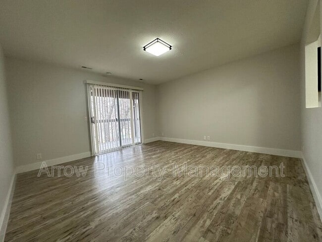 Photo - 515 W Saunders Ave Unit 20