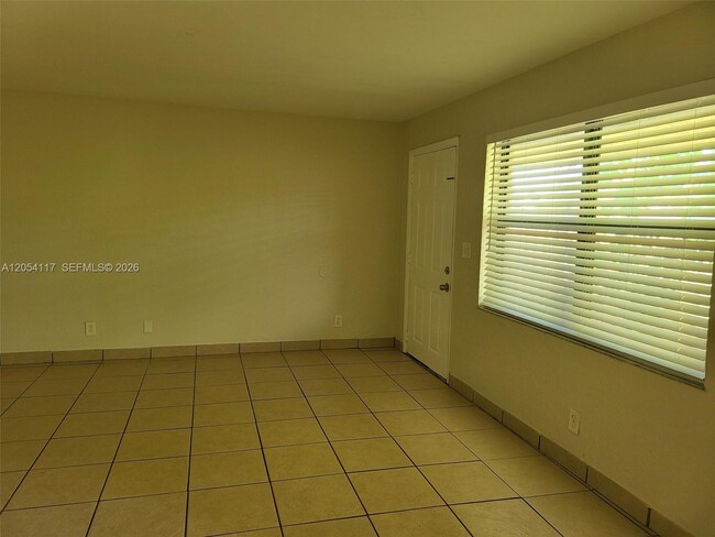 Photo - 2117 Liberty St Unit center
